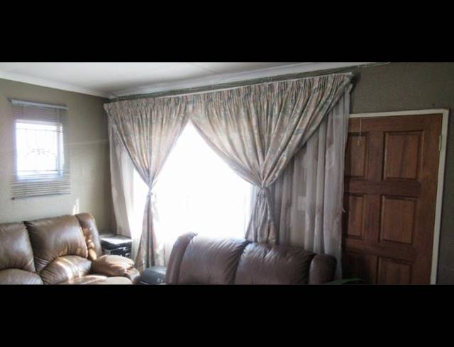 2 BEDROOM HOUSE FOR SALE IN WINDMILL PARK